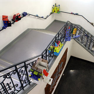 Treppe im Foyer des Essener Polizeipräsidiums.